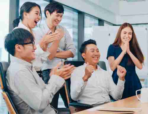 在森林舞会学习、、成长茁壮